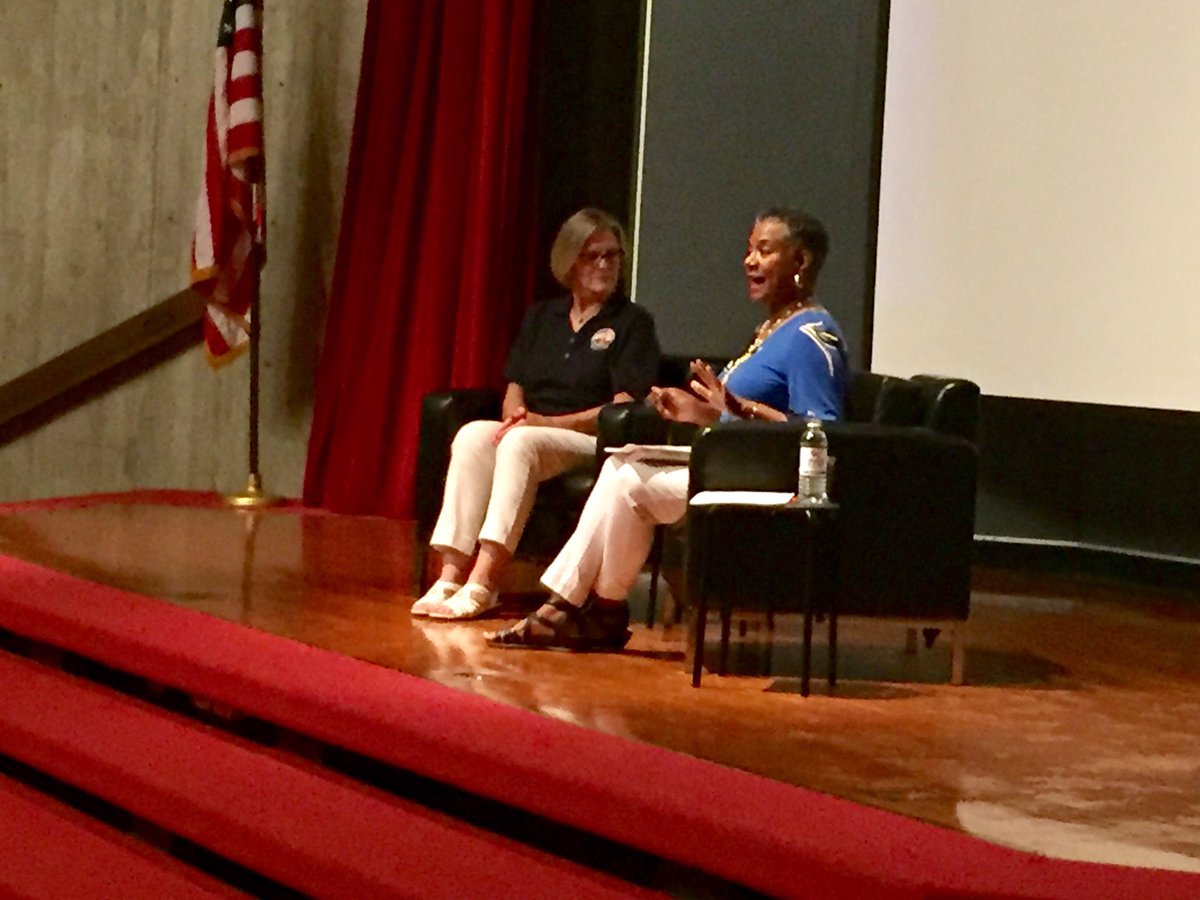 jamisonpack's tweet image. Charlene Brown and Dr. Kathy Sullivan just took the stage. #MoonLanding @ohiohistory