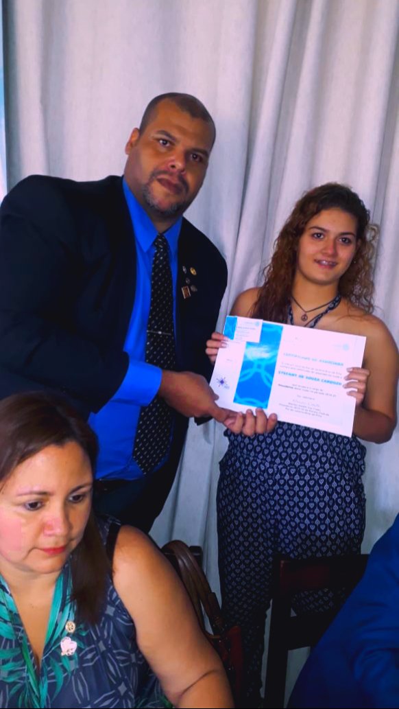 BrazInteract's tweet image. Dia 14/07 foi a posse da nossa presidente @Stefany_goiaba
Agora estão todos oficialmente empossados no clube Interact Braz de Pina. Muito orgulho desse clube que como a Fênix( nosso símbolo), ressurgiu e se restabeleceu com novos membros. Que tenhamos uma ótima gestão. 💙