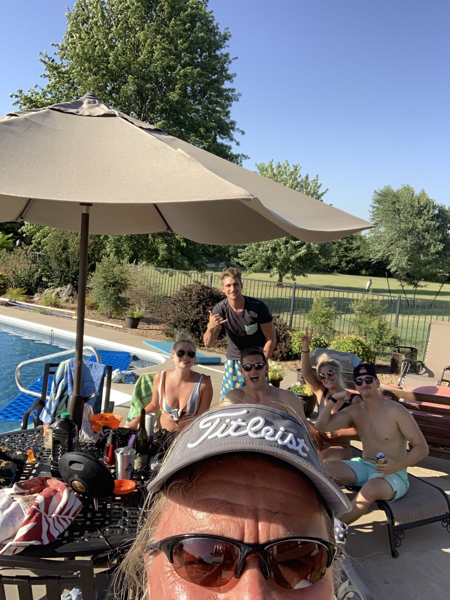garysteague's tweet photo. Me and my bros https://t.co/jdGBhFXfhI