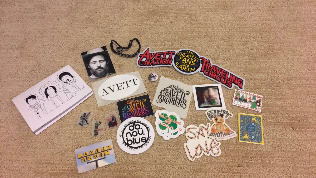 witchcaitlin's tweet image. I came home to this mail from one of my Avett friends 😭♥️ Avett people are the BEST!! @theavettbros #AvettBrothersTravelingCircus #SayLove