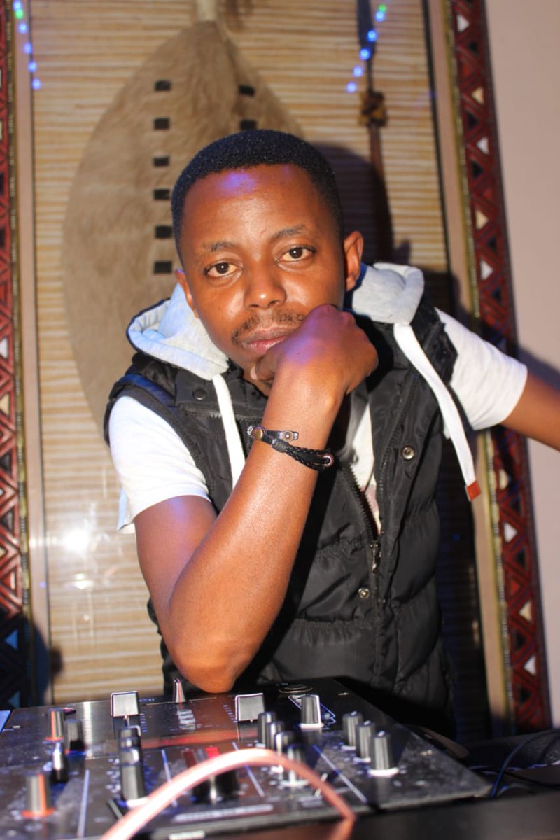 Power_de_DJ's tweet photo. Follow @Power_de_DJ 
#SweetAndShort https://t.co/btJUImqWrm