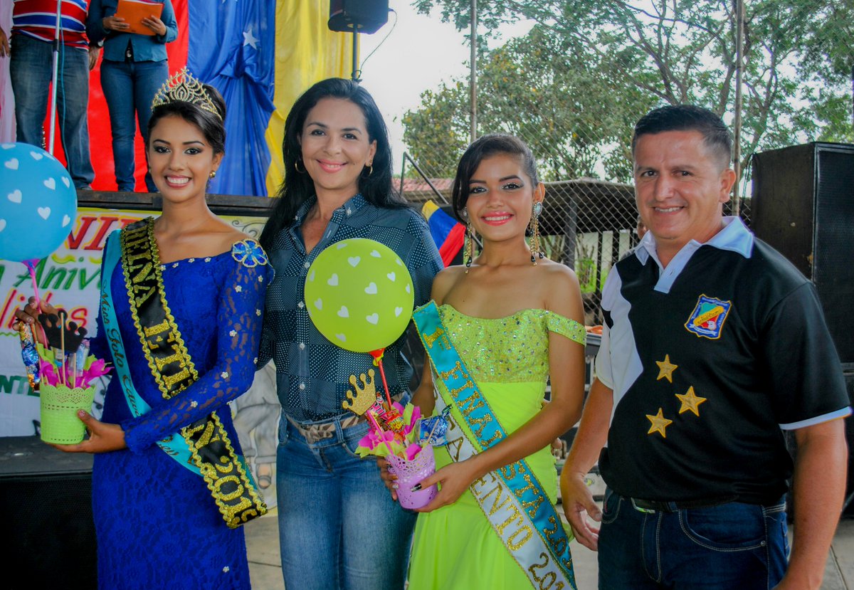 ETANEM2013's tweet photo. gracias a @mirlaca0270 Por su presencia en nuestra institucion @ETANEM2013 quedando demostrado que seguimos siendo la #1 del estado Barinas. @NancyPe68925613 @Rodolfo_CRA @ZONAEDUBARINAS @RpaZeb @glaybeth https://t.co/70oiA4BahT