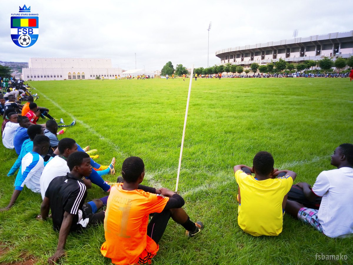 BamakoStars's tweet photo. Initialement  prévu au #stade #Mamadou #Konaté,  le test de detection de #Future #Stars #Bamako a eu lieu au stade du 26 Mars de Bamako.. Malgré ce changement de dermier minute, les jeunes ont repondu présent..
Le test continu demain #dimanche #21 #Juillet #2019 sur ledit stade https://t.co/lXCRlYOZmr