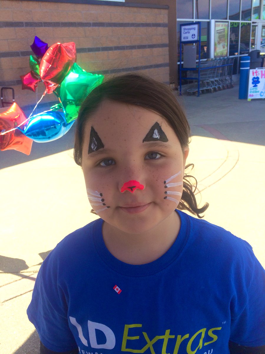 LDCampbellRiver's tweet photo. What a great turn out today at the Outdoor Kids event. Thank you Campbell River !! @LDCampbellRiver #Cliflife #Makeitgood  @Crayola @NestleCA https://t.co/wsNVf8hoEc