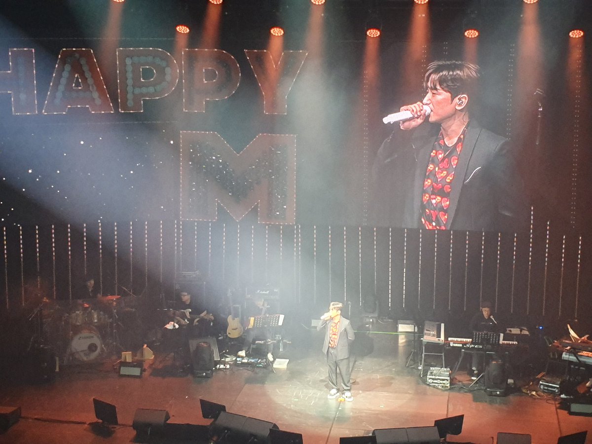 june445801's tweet photo. 엠미팅 다녀온 이후 더 마음이 굳건해졌어요
신화는 6이고 
그마음이 어제충분히 나한테 와닿아서 믿고기다리기로했어요
더이상 안좋은소리 안좋은말들 듣고싶지도않고
믿음지키면서 기다릴래요

탈덕을하든 정리를하든 알고싶지않아요
조용히 가든지 하세요 https://t.co/c3Hnj6vRjk