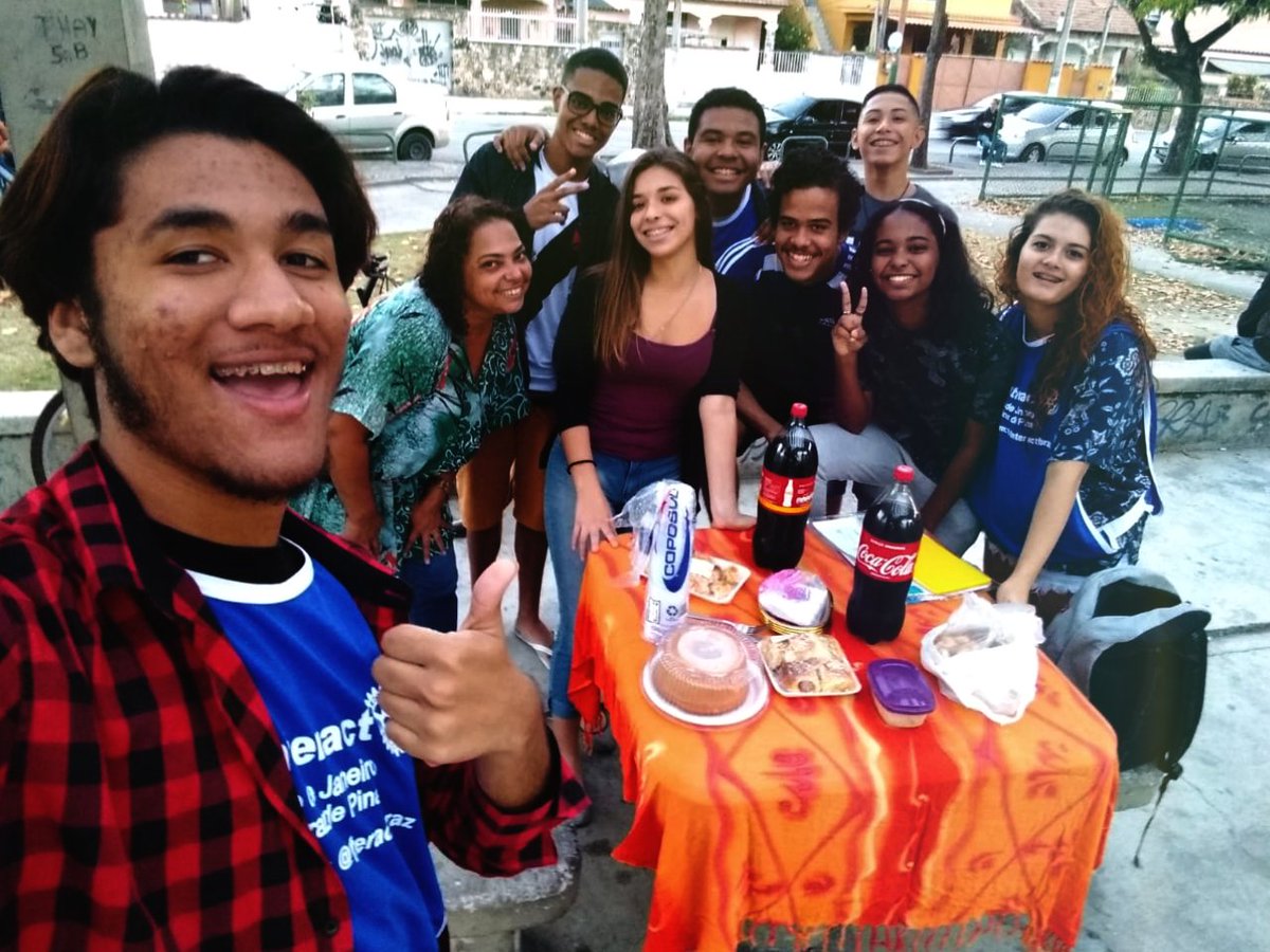 BrazInteract's tweet image. Preparamos um piquenique na praça hoje para a nossa reunião. Vários projetos estão por vir 💙💙