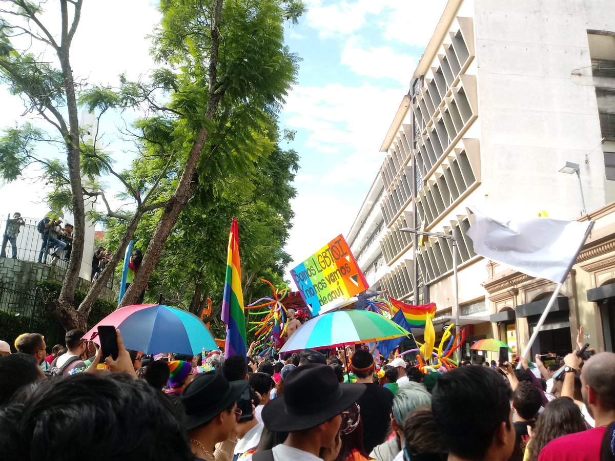 hivicj's tweet photo. Mi novena marcha #LibreseIguales #ExistoResistoCelebro #OrgulloGay2019. https://t.co/TYeEiGiXIC