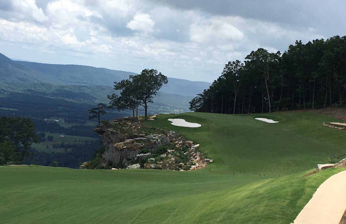 One of the most spectacular views in all of golf. #Mclemore <a href="/bergingolf/">Bill Bergin, ASGCA</a>