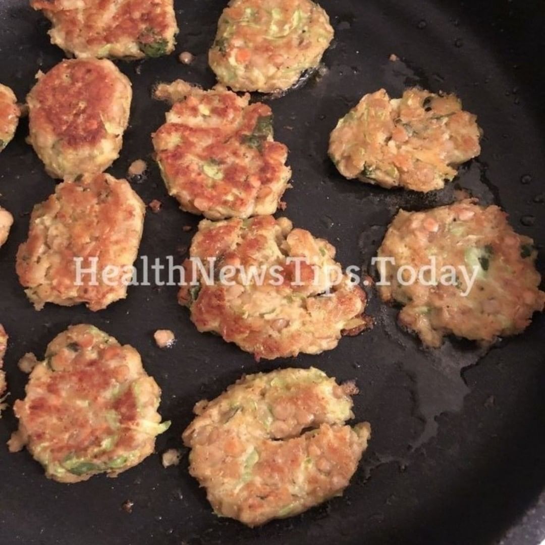 You'll love this Yellow Lentils Patties. It 's packed with flavor and browned with a gorgeous exterior. 
buff.ly/2T8bAJk
#veganpatties #patties #veggiepatty #sproutedlentils #veganburger #eatmoreplants #fitfood #protein #chickpeaflour #plantbased #healthnewstipstoday