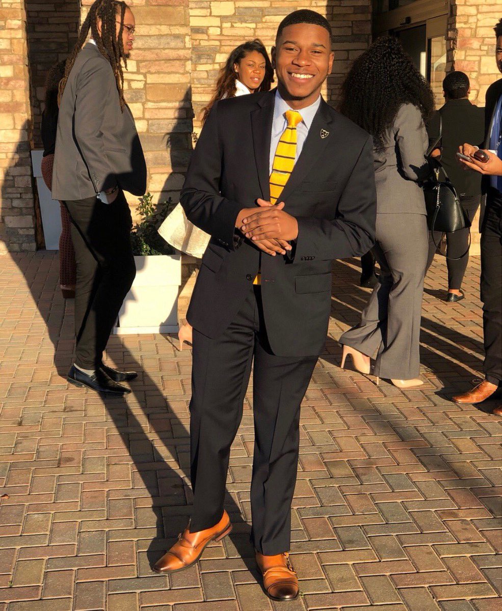 OKSTATEMI's tweet photo. #WhosWhoOfOkstate 

Kahlil Martin 

• Executive Director 
• Senior 
• Mechanical Engineering Technology

@kahlilbmartin https://t.co/Mulr6UChzo