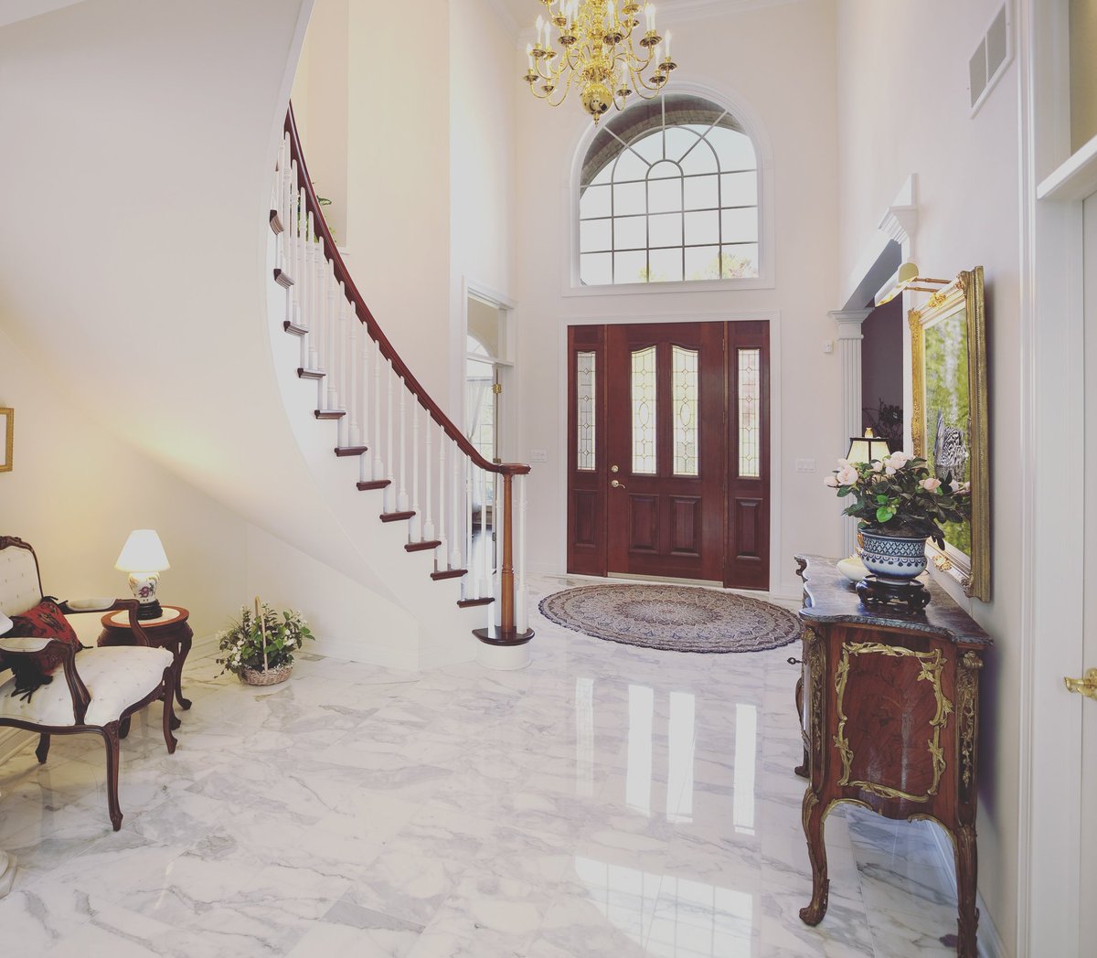 vestamarble's tweet photo. Love the marble look, but don't want the hassle of Canadian winter and all the salt for your foyer?
There are plenty of alternatives, such as porcelain.
Natural or not, we have the best selection for your lifestyle.
-
-
-
#ottawa #ottawadesign #ottawadesigner #wehaveyourstone https://t.co/sjPydKaezo