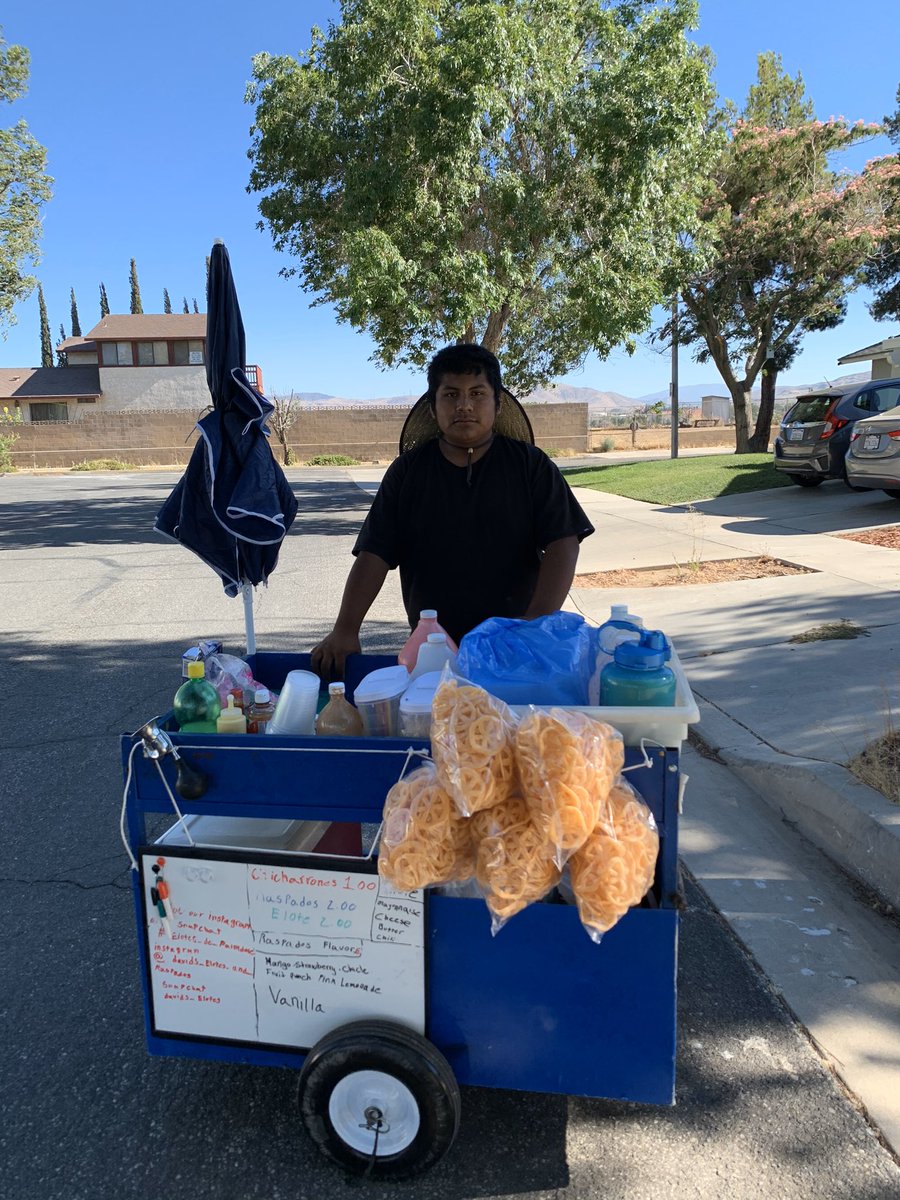 nowakadrian0483's tweet photo. ‼️PALMDALE AREA ONLY‼️this is David Martinez he’s 16 , goes to PHS and built his cart by himself. he’s Just on his grind 
His prices are : 
Elotes : 2 dollars 
Raspados : 2 dollars 
Chicharrones : 1 dollar 
 ‼️please rt so he can get more business‼️ https://t.co/XVJGGDxFMY