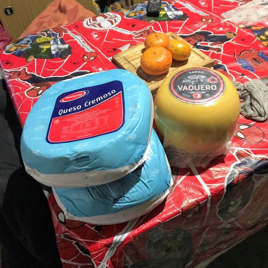 DepoViedmaOK's tweet photo. Entregamos al merendero Haciendo Patria del barrio Lavalle otra tanda de quesos donados por #Rangitata Explotaciones! Gracias por la colaboración! 🙌
SOMOS VIEDMA! https://t.co/nL0CJE00gk