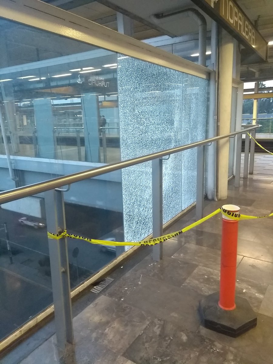 ChioMoon's tweet photo. Estación nopalera https://t.co/AJrhUqI2vS