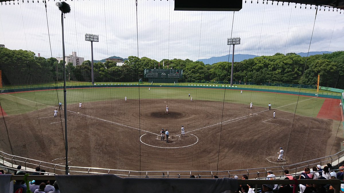 前田勝久 Auf Twitter 佐藤薬品スタジアムなう 熱戦展開中の奈良大会 今日の第二試合と第四試合を担当します 奈良テレビ もしくはバーチャル高校野球で見て下さい 高校野球 奈良