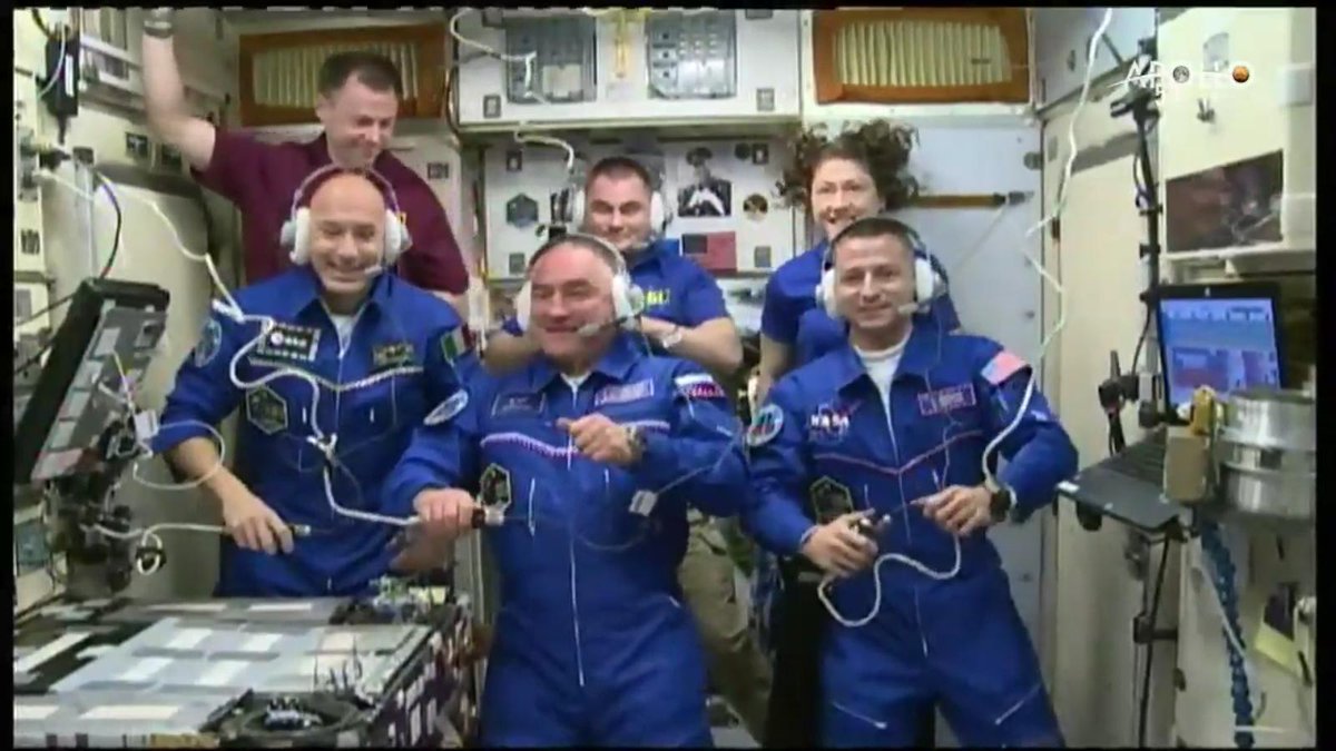 ShuttleAlmanac's tweet image. LIVE - Russian #SoyuzMS13 craft has arrived at the #ISS carrying the #Exp60 crew Skvortsov @astro_luca &amp;amp; @AstroDrewMorgan