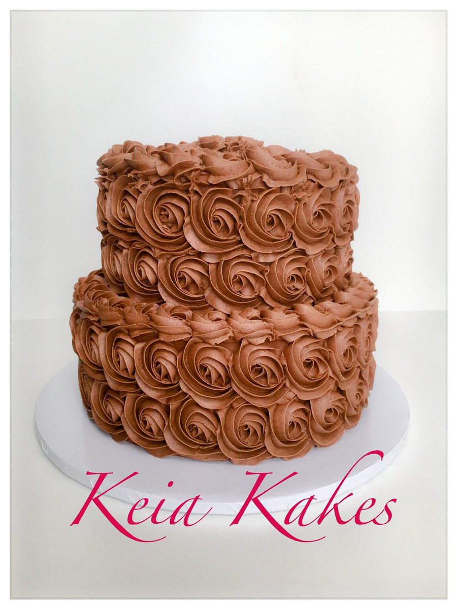 KeiaKakes's tweet photo. Groom’s cake!  Congratulations to my new cousin welcome to the family!!!! #keiakakes #weddingcake #groomscake #celebration #nuptial #chocolate #cake #rosettecake https://t.co/ZmMeF5GNIH