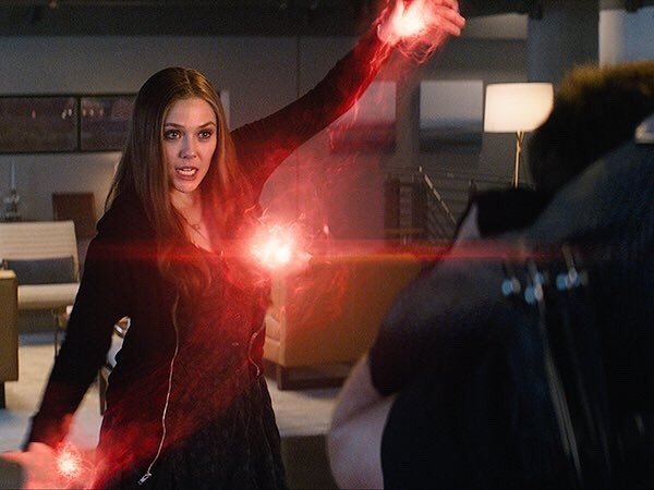 Doctor Strange และ Scarlet Witch แท็กทีมกันในภาคต่อหนัง Doctor Strange แน่นอน ฝันเป็นจริงแล้วค่ะ