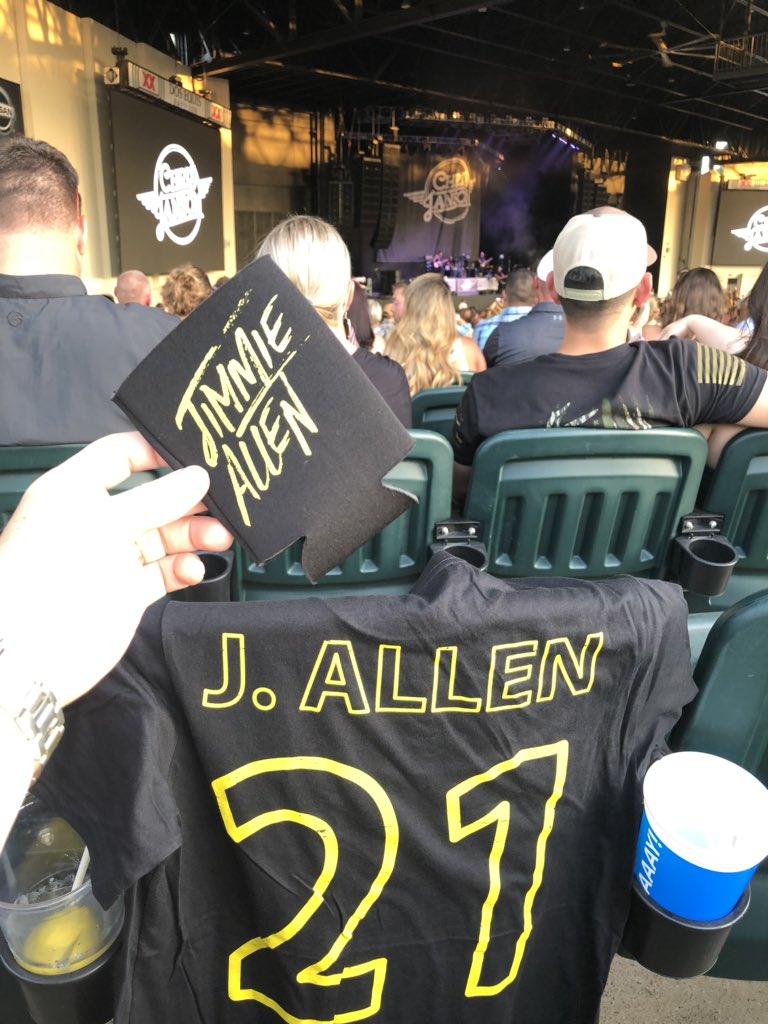gatorsaint18's tweet photo. Thanks for the tickets @VetTix and the work you do for veterans. @JimmieAllen absolutely killed it tonight. Blown away with the performance and your story. Never got chills for an opening act before tonight. https://t.co/gEtJFfRIB2