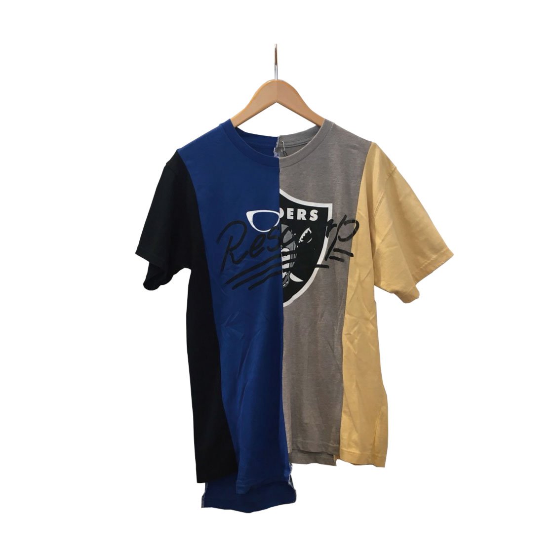evoluir2002's tweet photo. 『#RESCARP _limited collection POP UP SHOP』@金沢店
期間限定アイテム
□ RESCARP Tee
古着をリミックスしたアバンギャルドなTシャツ。
すべてオンリーワンアイテムです。
#evoluir #selectshop #usedclothing #used #古着 #古着リメイク #リメイクTシャツ #city #urban #street #古着ミックス https://t.co/hOdTR5XavT