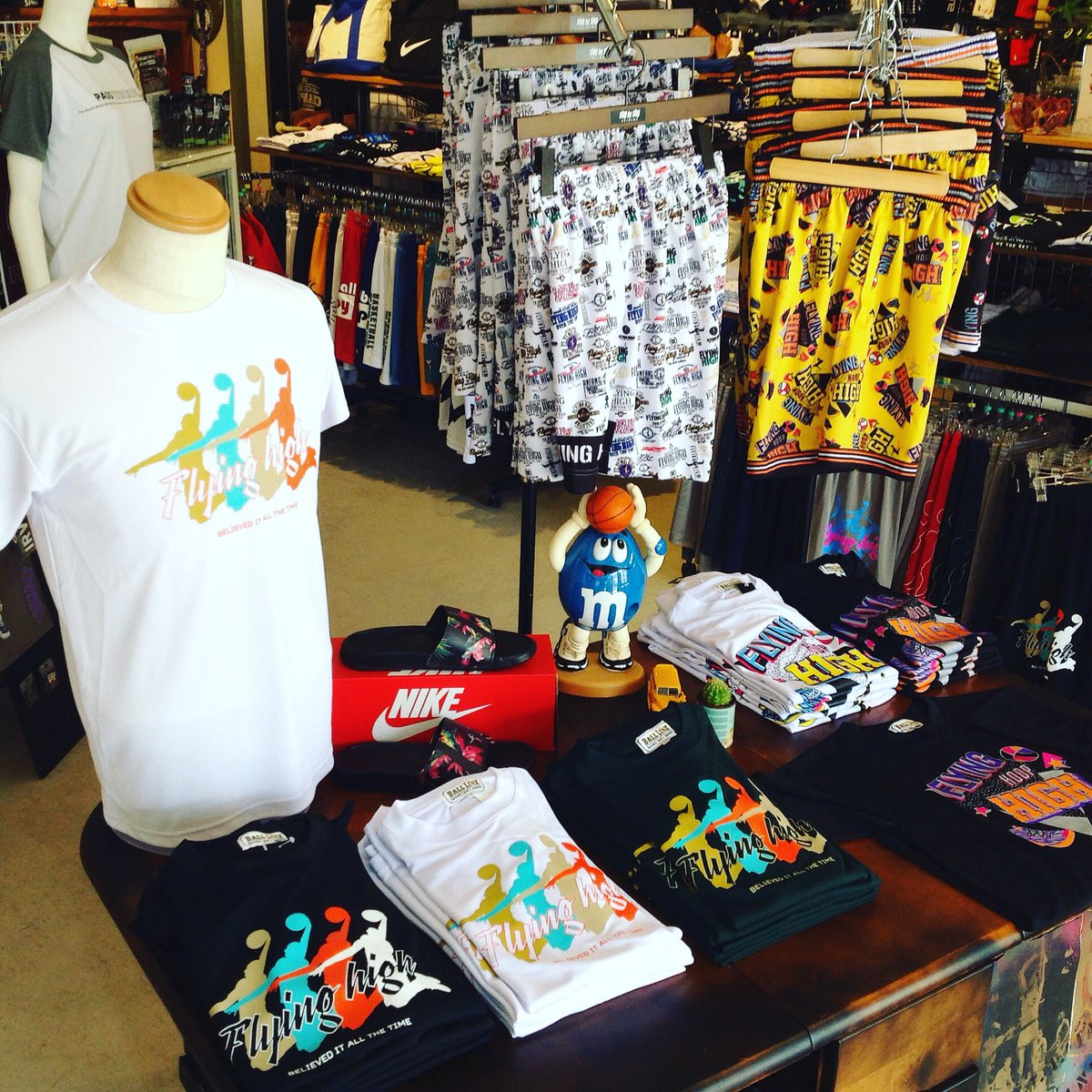 stepbystep022's tweet image. 本日もオープンしました🎵

夏休み2日目‼️
明日からは県中体連が始まります‼️

暑さに負けずに、頑張っていきましょ〜🔥

#sbs1984 #stepbyste🏀 #okinawa #basketball