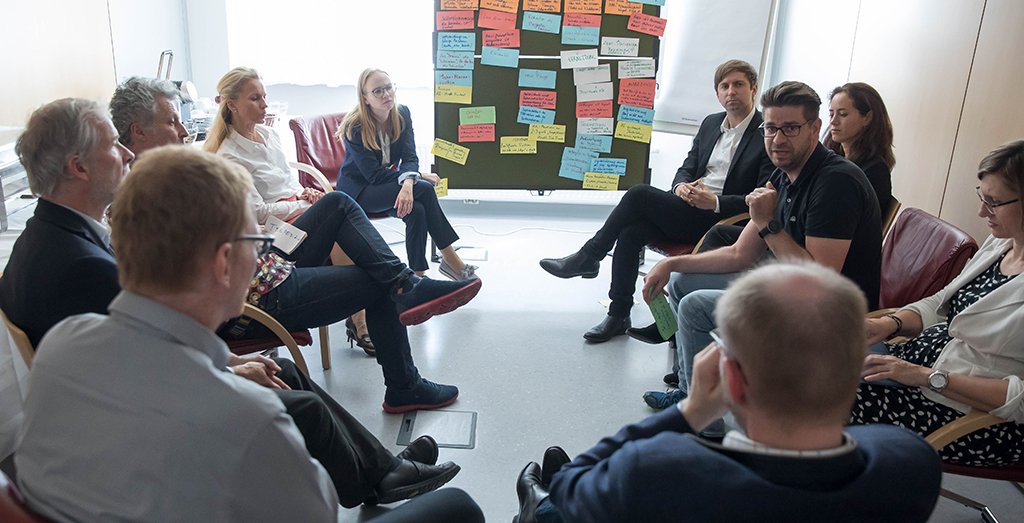 INGONEWSat's tweet photo. Die Digitalisierung eröffnet neue Chancen wie Herausforderungen. Die @acad_sup hat gemeinsam mit der @VinzenzGruppe und dem Ordensklinikum Linz - Barmherzige Schwestern Elisabethinen zehn Thesen zu zentralen Trends erarbeitet.
https://t.co/Uh99p1i964 https://t.co/qmCCw6OQZd