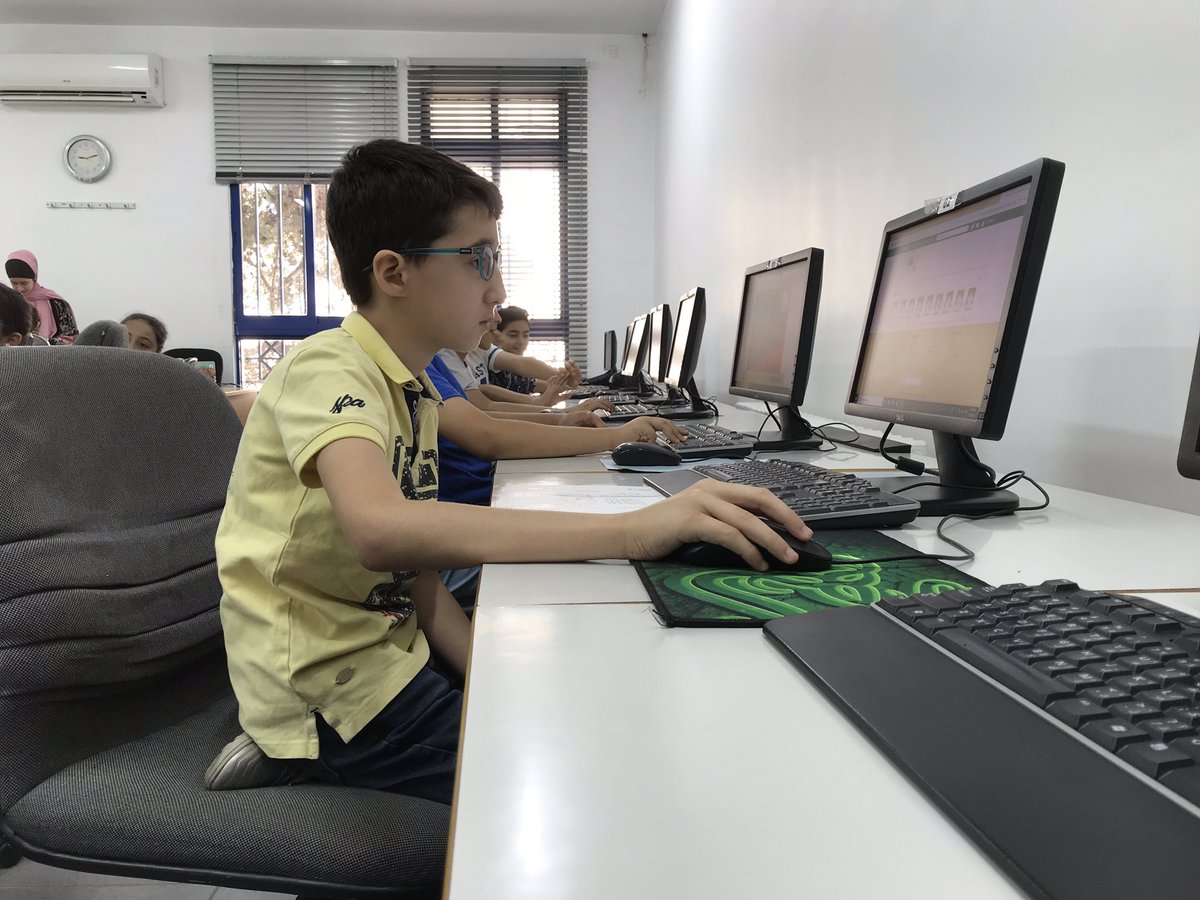 its_codable's tweet image. The Tuesday morning session of class 2 is under way!