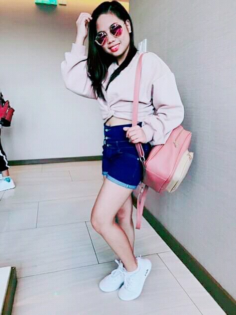 DimpLeLyn_22's tweet photo. Hate comes from intimidation,
love comes from appreciation. –
Tyga

BALIKBAHAY SI LIE | @itsmeangelieofc

#AngelieReposposaLABAN https://t.co/g9y8bJkW7N