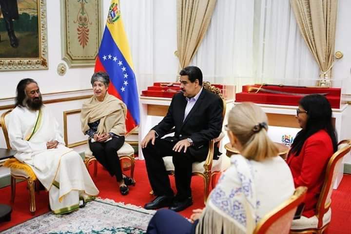 Gurudev 🌿@SriSri Ravishankar ji has been appointed as mediator by the Venezuelan President for resolving internal conflict in the country !
#PeaceAmbassador #LoveMovesTheWorld #SriSri