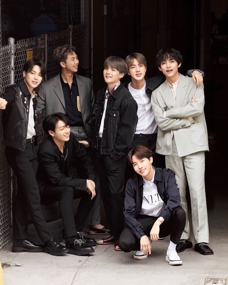 cathydangs's tweet photo. you might not like kpop or whatever. that’s cool. but you CANNOT tell me that they aren’t the prettiest boys eVeR. #BTS @BTS_twt https://t.co/rriHQgksLd