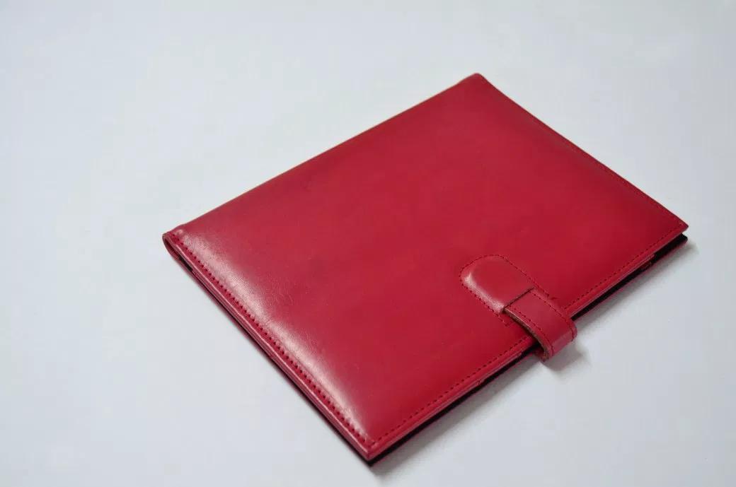 goplacesdigital's tweet photo. Conference In Elegance @leather_kenya 
We will upgrade your conference to a new level of class with personalized bags, folders, and so much more  
>https://t.co/0MhT7Oldb4 #GoLeatherMasters #ConferenceBags #TuesdayMotivation #leatherwork https://t.co/W4SdzfMvt0