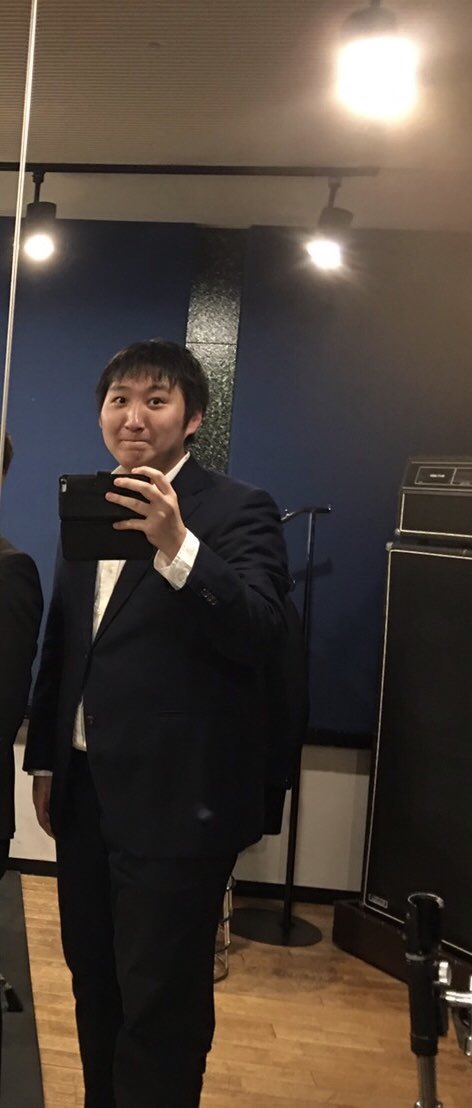 utakata_emo's tweet photo. 本日7/9はベース(サード)のわたいちくんの誕生日です！！

いつも明るく歌語を盛り上げてくれる愛されキャラですが、時にはまじめにみんなを引っ張ってくれる頼もしい存在です！😎

みんなから人気者の彼は一体何色でしょうか？？🎨🎨 https://t.co/NboqMv1kDr