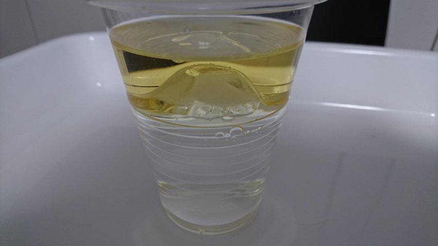 水 洗剤 油で比重実験 カラフルな層ボトルを作ってみよう 自宅で自由研究 自由研究lab ラボ