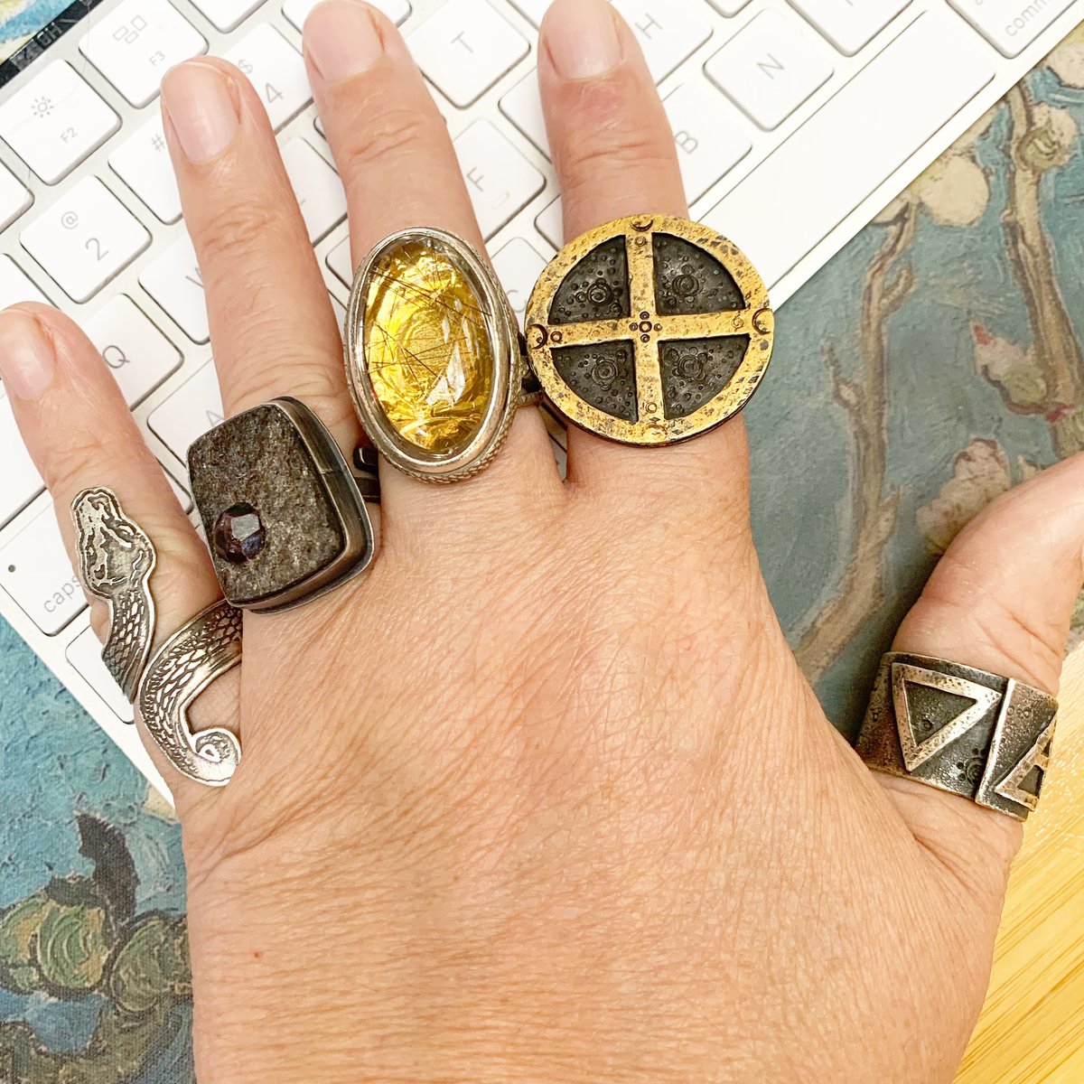 JMorgynWhite's tweet photo. Tonight’s #writingarmor To stand up to a tough day of looming deadlines and landing critiques. It’s so hard to face your flaws and power through to the other side. Some nights you want to give up. #justkeepgoing #dontgiveup #igotthis #writingcommunity https://t.co/w2lsyYOuRw