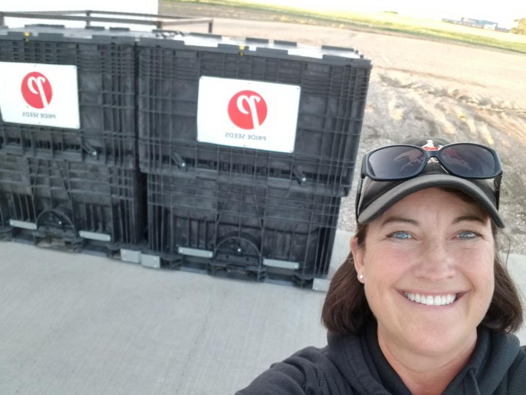 Page__Newton's tweet photo. @PRIDESEEDS #ProBoxes = 50 bags each = ready to go home to refill for #plant2020 Thx @SWT #Cabri for your support! @philupyourcup @ChorneyErin #teamwork https://t.co/bT9HZS6QFX