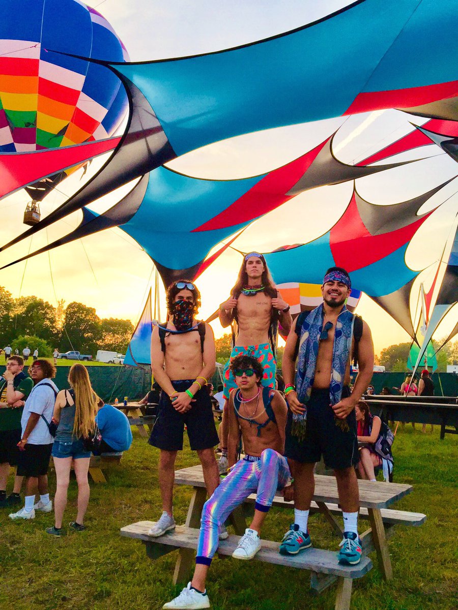 Met some amazing new people (sadly not pictured) and had a blast with them along with some familiar faces. Electric Forest was 10/10. ⚡️🌳 literally the best time.🔥🤟🏽👍🏽