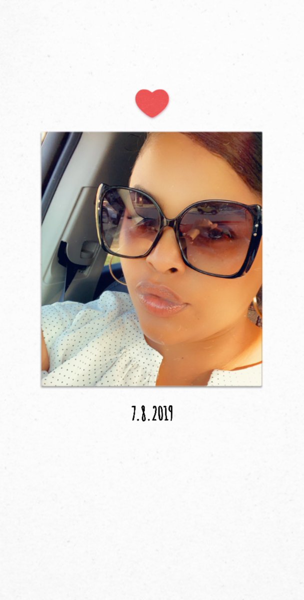 AshleyVSpeaks's tweet photo. First day at The Mind Trust was a success. I got to see first hand how passionate all my coworkers are about our kids, received some great reading material and had a fantastic lunch while learning about the history of the organization. https://t.co/sDGtyEOXlW