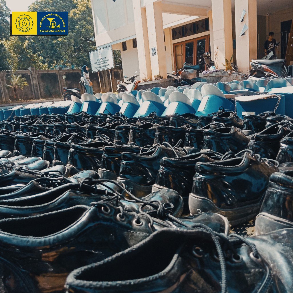 mb_uns's tweet photo. MB UNS Siang ☀️
.
Pada tanggal 13 Juli 2019 MB UNS telah melaksanakan PIBES II (Piket Besar season 2) untuk membersihkan gudang dan alat agar tetap bersih dan rapi😊

Yuk jaga kebersihan bersama!
#mbuns #bersihkinclong
.
Gudang dan alat aja dibersihin, apalagi kamu~ #loh https://t.co/r4RRZr2I34