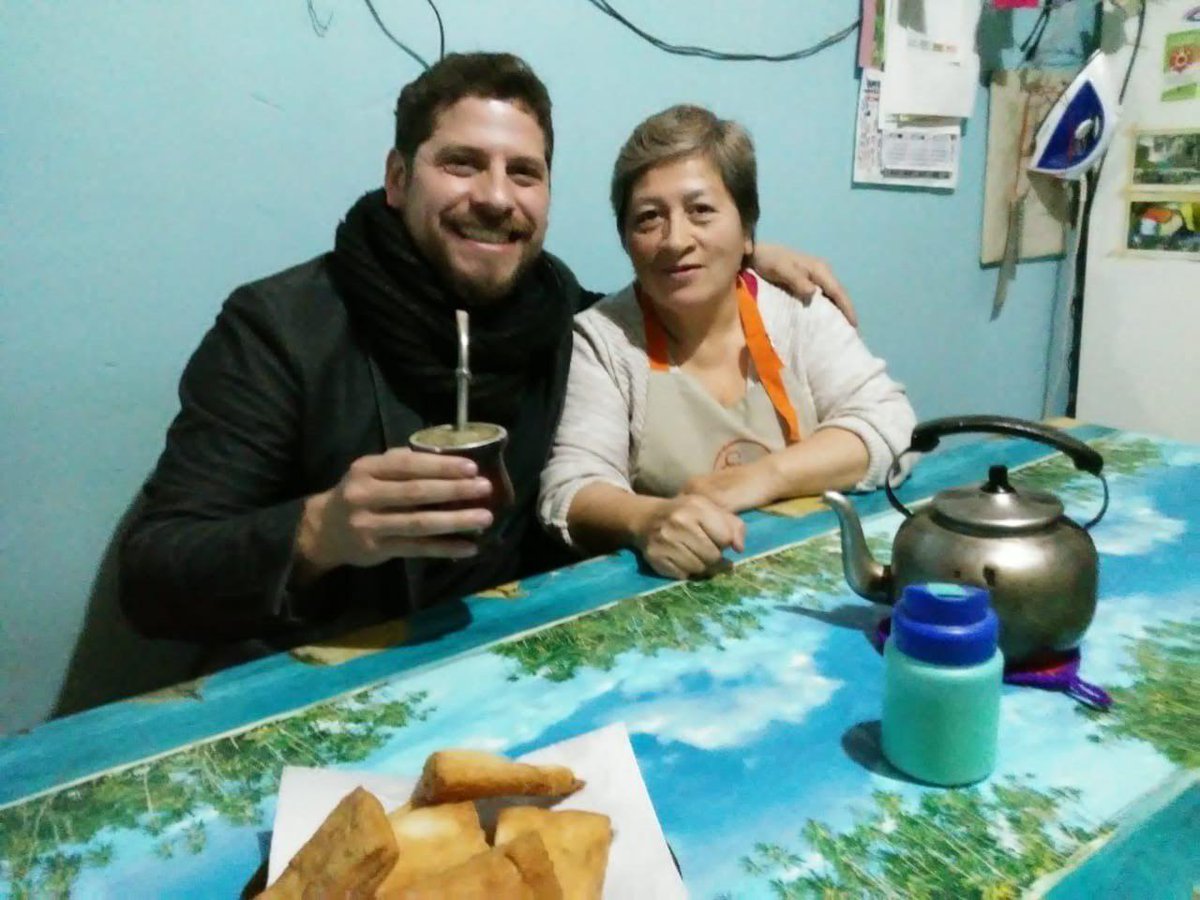 gastoncomodoro's tweet photo. #ConsensoFederal activamente en los diferentes barrios de Comodoro Rivadavia, conversando con los vecinos sobre las distintas problemáticas que atraviesan y poniendo a su disposición los profesionales para la solución de las mismas #HayAlternativa #VamosComodoro #VosTenesElPoder https://t.co/X3pFGoZ5s0