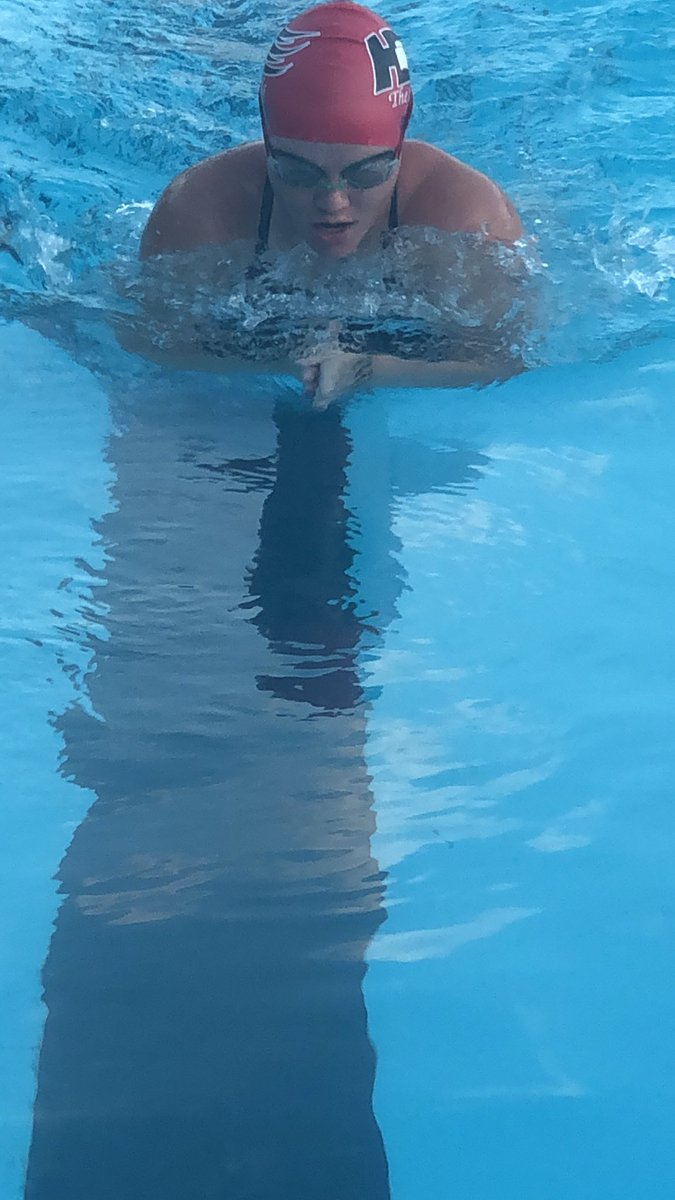 knccorum's tweet photo. 15 summers went by so fast .@lainey_corum #seniorswim #pleaseswimtheawaymeet #threecapsonenight https://t.co/kJ5yPXl44Q