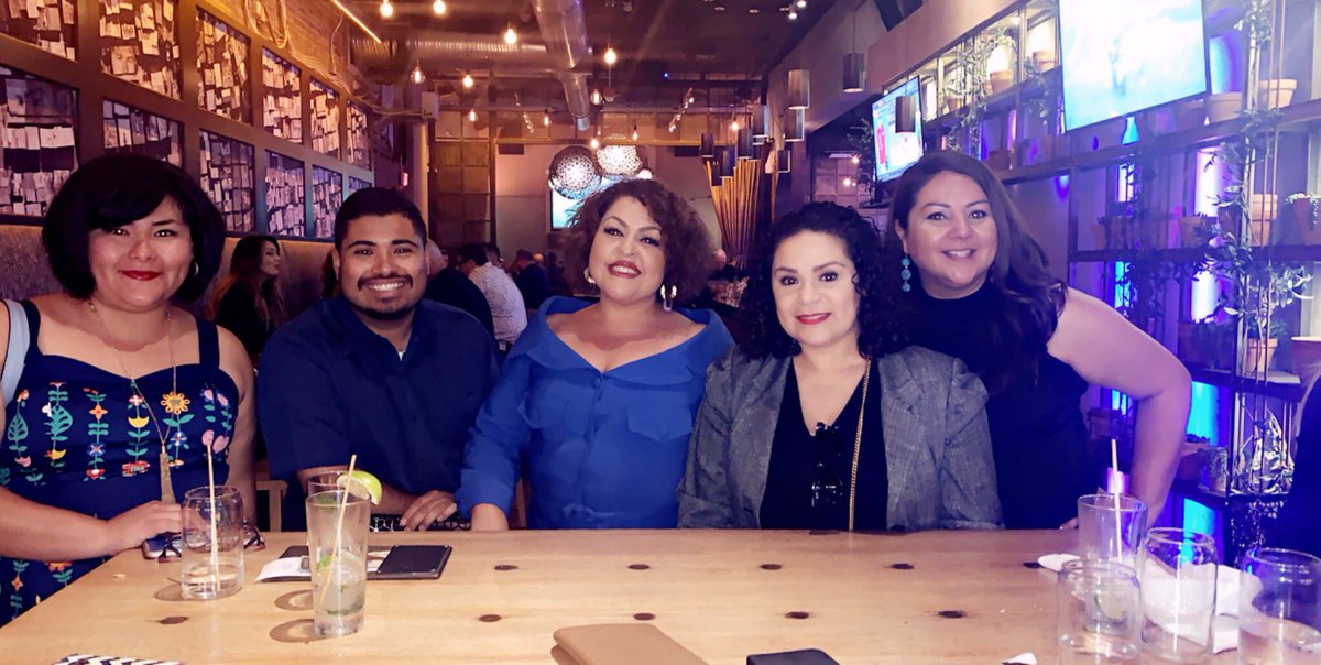 mtothevizzie's tweet photo. Dinner with a wonderful group of CALSA familia! @CALSASI2019 @CALSAfamilia https://t.co/0dFtrfPqaT
