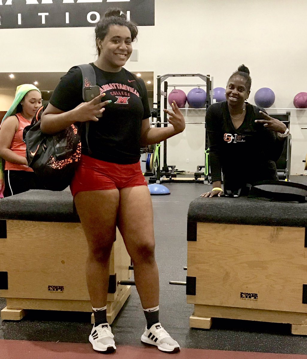 blackmaleRN's tweet image. Who says getting ready to take on New York can’t be fun????  #GrayfitTraining #MvilleWBB #shesfromTexasHowdy #justabiggirlfromTexas #YourFriendlyNeighborhoodPostPlayer #LondonScottFarFromHome