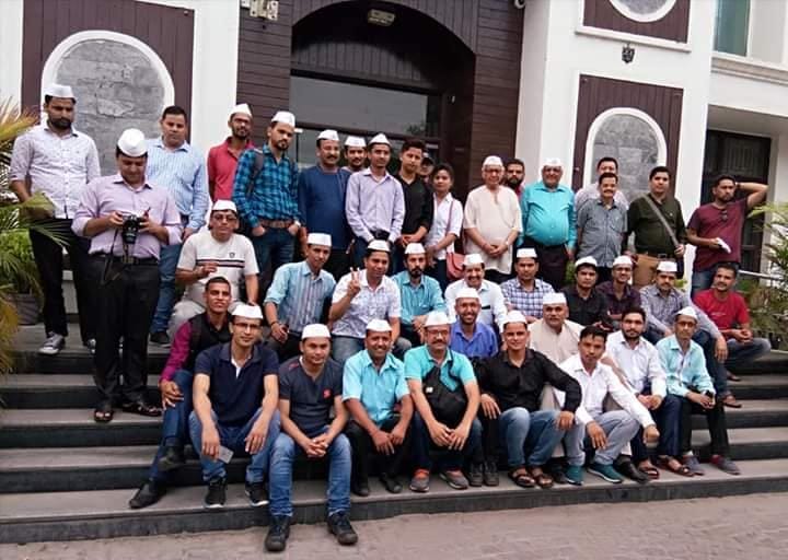 ukjankalyan's tweet photo. निम्न प्रकार अंकित हैं।

1. दिल्ली एन. सी. आर. में सभी उत्तराखंडी संगठनों के बीच वार्तालाप और समान बिंदुओं पर एकजुट होकर संघर्ष और एकजुट एकमुट होकर उत्तराखण्ड की ओर बढ़ना।  
2. उत्तराखंड के सभी जिलों में संगठन की उपस्थिति जो पहले से सोशल मीडिया के माध्यम से सक्रिय है https://t.co/ysdaMdmpDE
