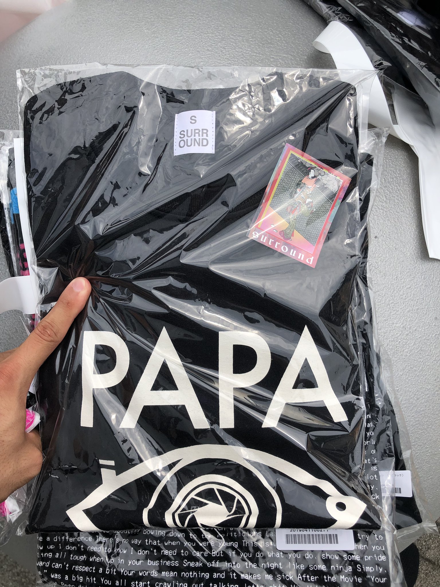 RADWIMPS パパラッチtシャツ