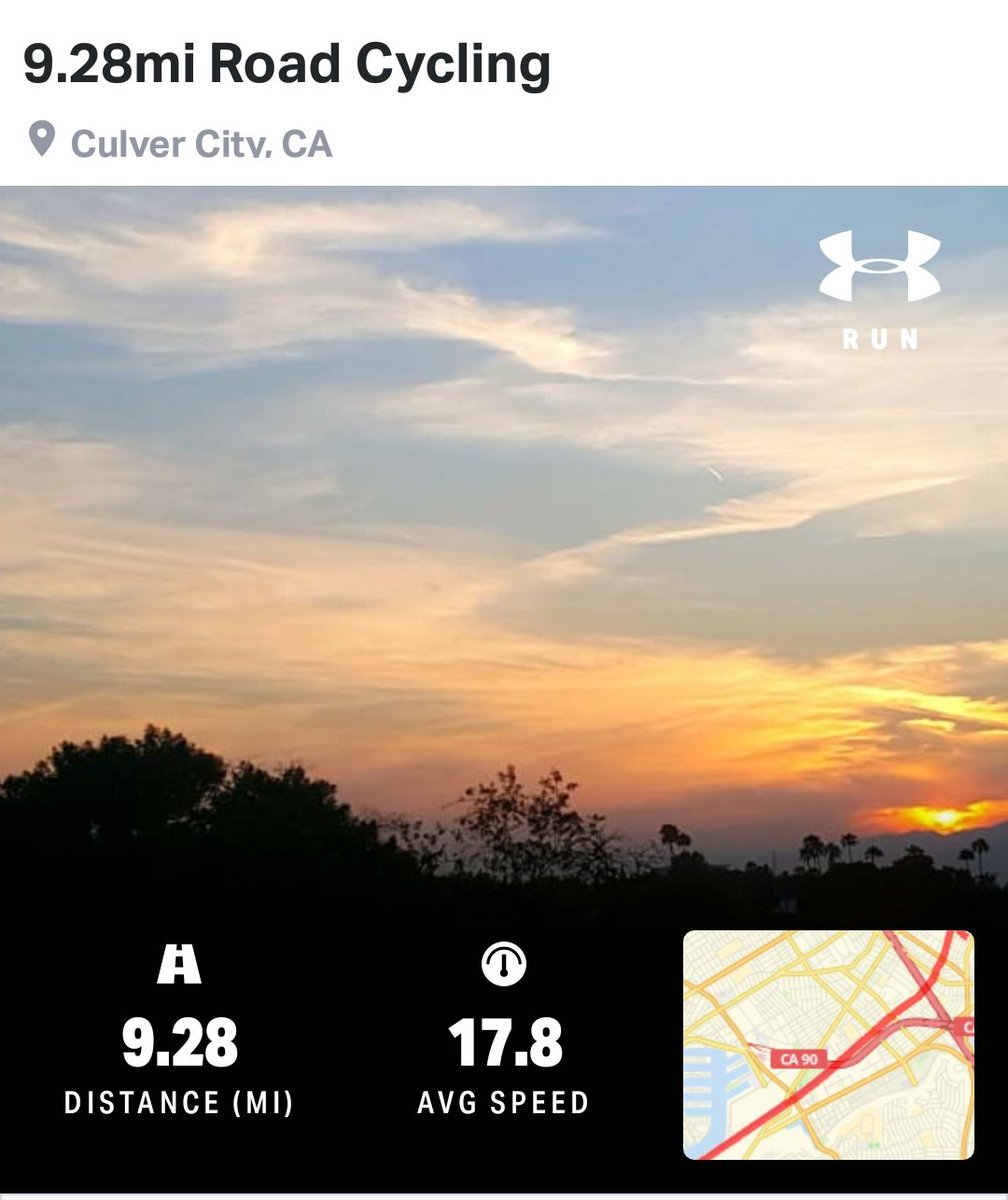 griz1's tweet photo. Got home &amp; ripped out the bike to see this #volcano-of-a-#sunset from near @MarinaDelRey_CA looking @SantaMonicaMtns! @BikeCulverCity @bikinginla @GizaAlex @scrub @paul_krogstad #MustRide #MyDayInLA https://t.co/PGMGOMFXsN