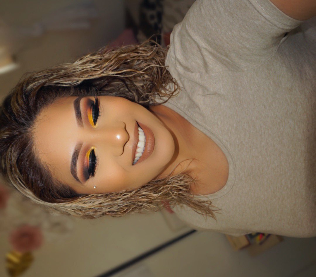 Maureenaxo's tweet photo. @MakeupRVLTN Omg!! I would be so happy!! 🤞🏼
Ig: maureena.xo
#RevolutionPRList https://t.co/7W5pqRBUKb