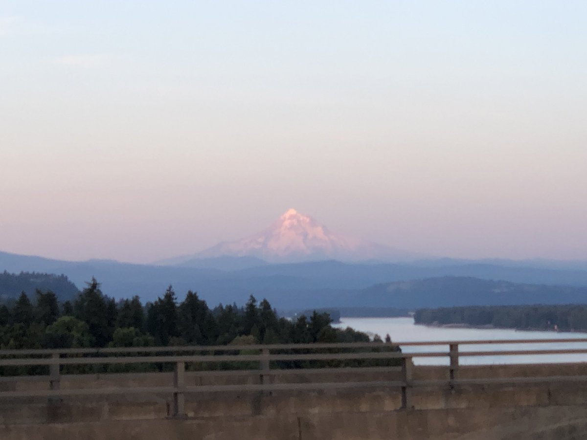 AEnghouse's tweet photo. When your commute home includes this view #summervibes #nwvibes #nwliving #heahowedup https://t.co/8L3Yyz1vax