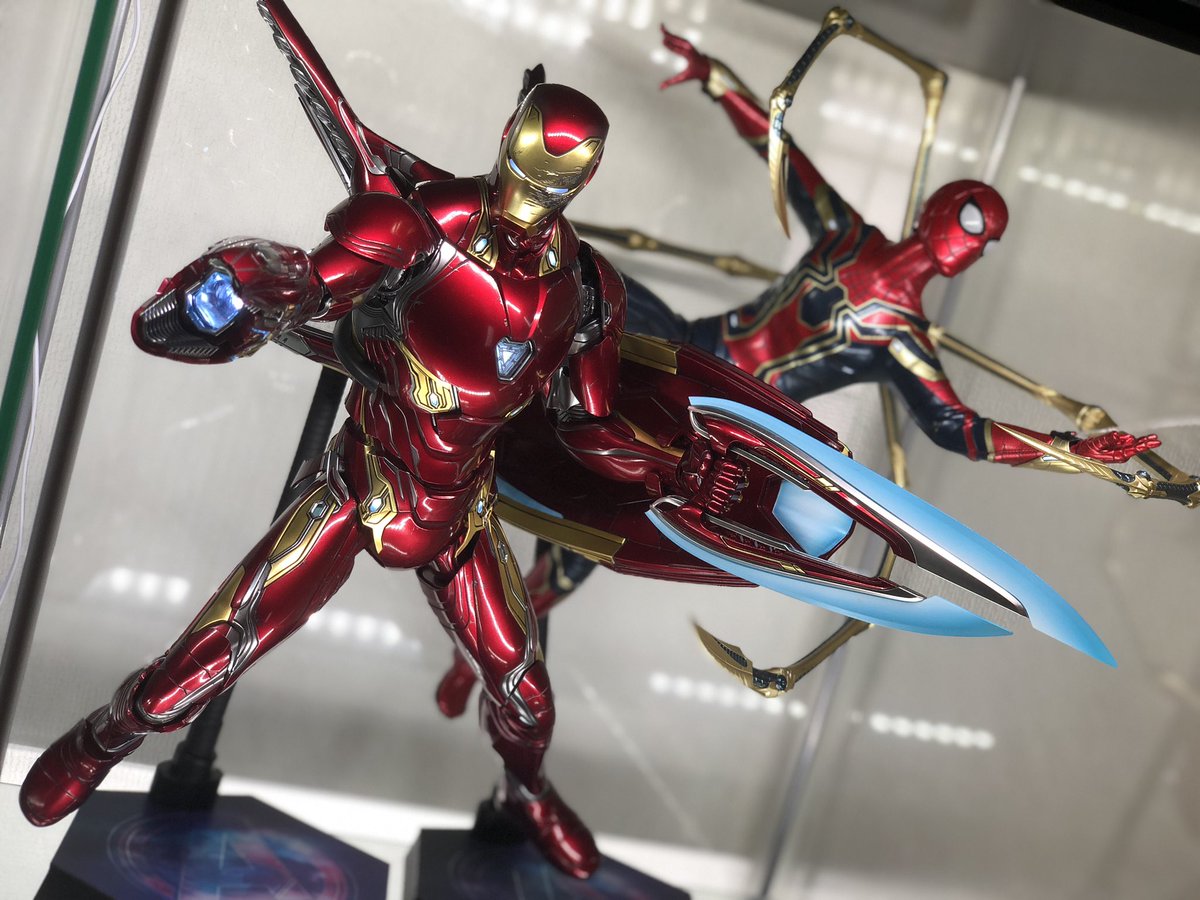 たなゆ Marvel 特撮など בטוויטר アイアンマンマーク50アクセサリーセットが届いたまま開けてなかったのでちょっと撮ってみた 盾もすごく かっこいいので別角度からも ついでにアイアンスパイダーのポーズも変更 ホットトイズ Hottoys アイアンマン