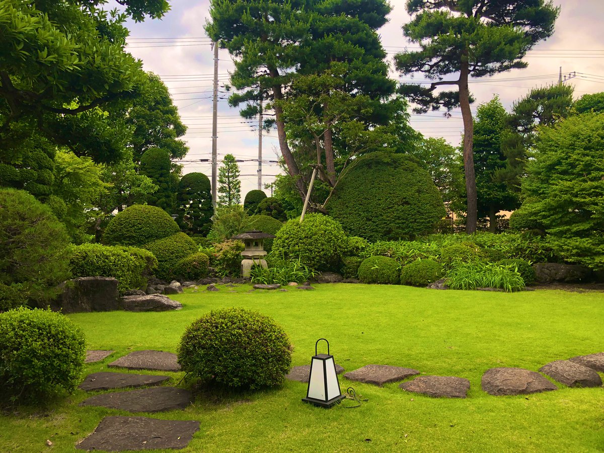 ট ইট র 日本庭園情報メディア おにわさん The Japanese Gardens がんこ武蔵野立川屋敷庭園 今回初めてこの立川街道沿いを歩いたのですが これまで全く知らなかったけど ずーっと商店街が続いているんだなと思って そしてこの がんこ武蔵野