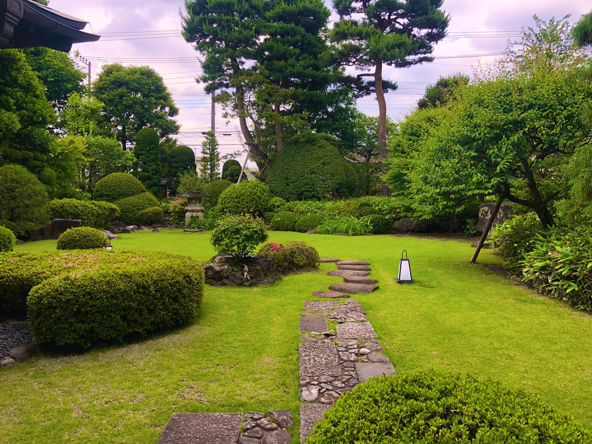 ট ইট র 日本庭園情報メディア おにわさん The Japanese Gardens がんこ武蔵野立川屋敷庭園 今回初めてこの立川街道沿いを歩いたのですが これまで全く知らなかったけど ずーっと商店街が続いているんだなと思って そしてこの がんこ武蔵野